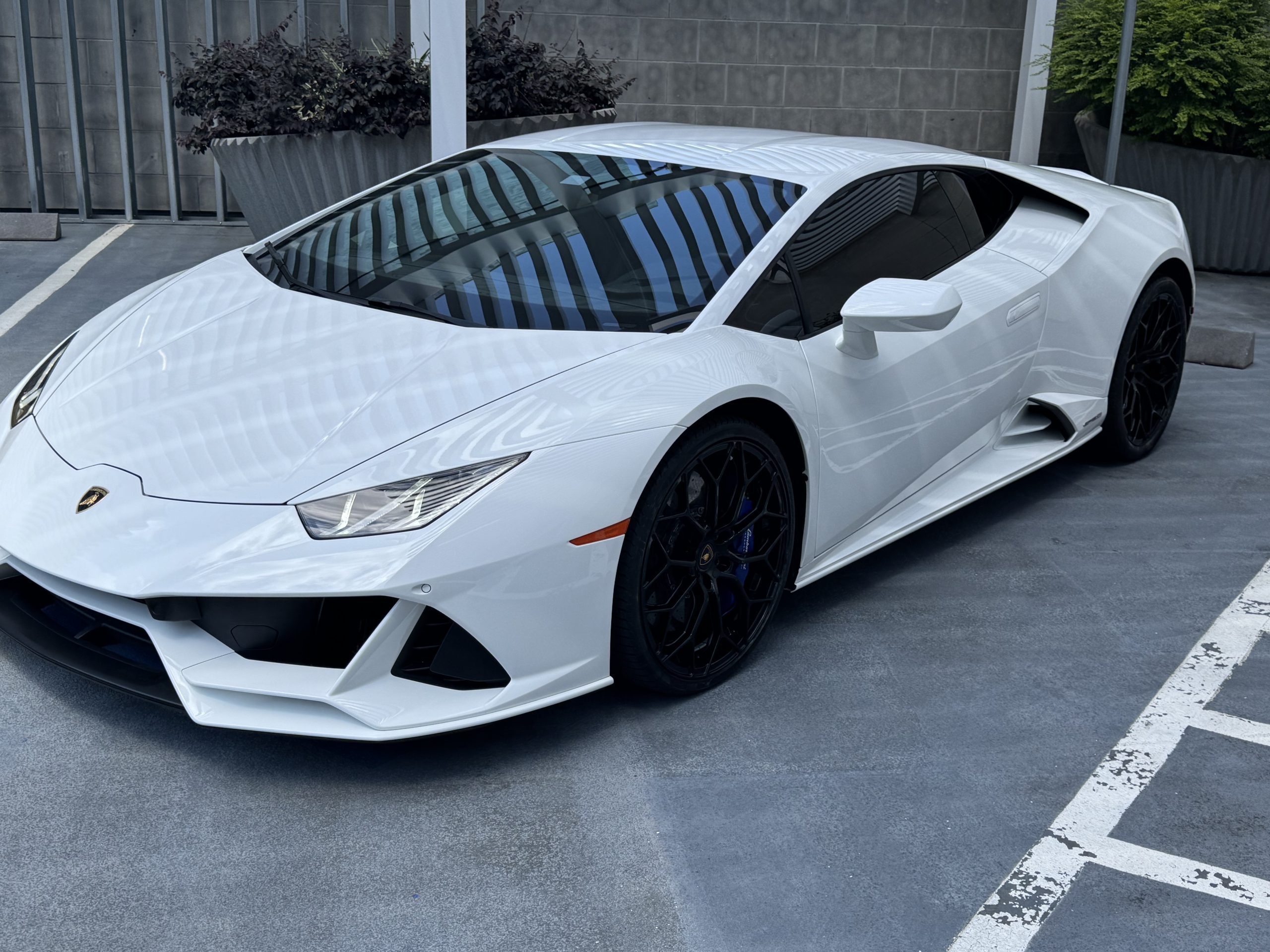 Lamborghini Huracan EVO side angle on passenger side