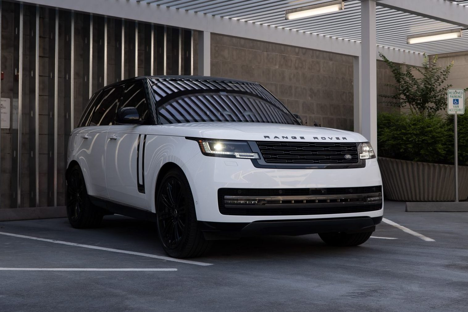 Front profile of Range Rover rental in Houston