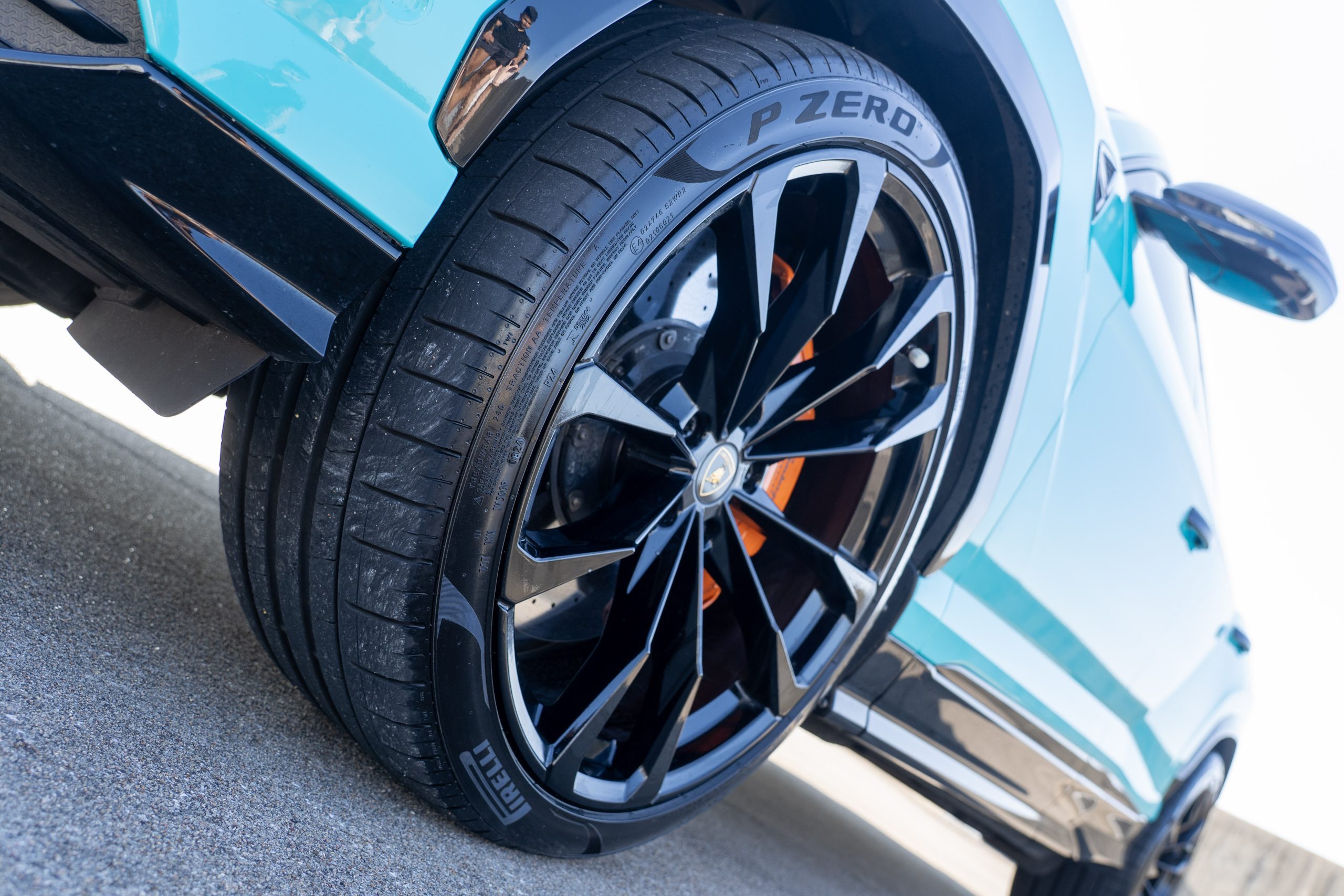 Lamborghini Urus black wheel Houston rental